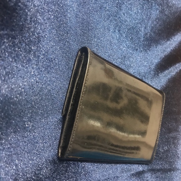 AUTHENTIC CHANEL PATENT LEATHER WALLET - Picture 7 of 7